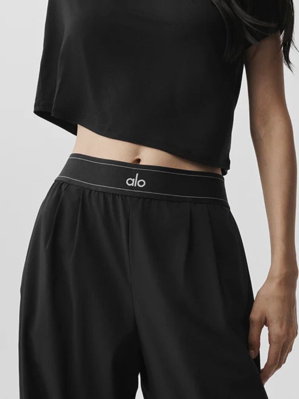 ALO Yoga Women's Black Suit Up Trouser (Regular)ππ - Picture 5 of 6
